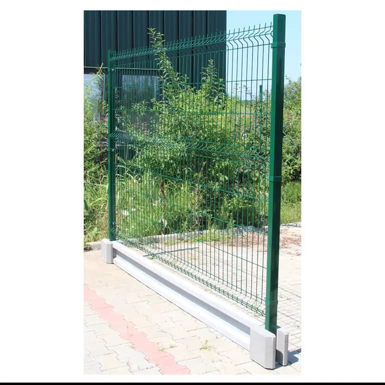 Gard Bordurat PVC Complet cu Soclu - Panou + Soclu prefabricat + Stalpi + Accesorii